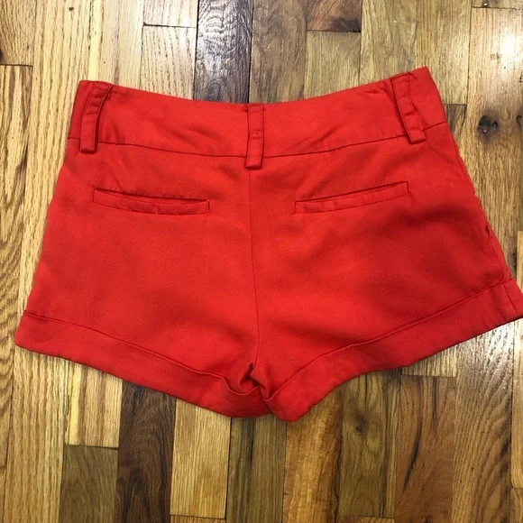 Alice + Olivia Red Women's Shorts - Picture 5 of 10